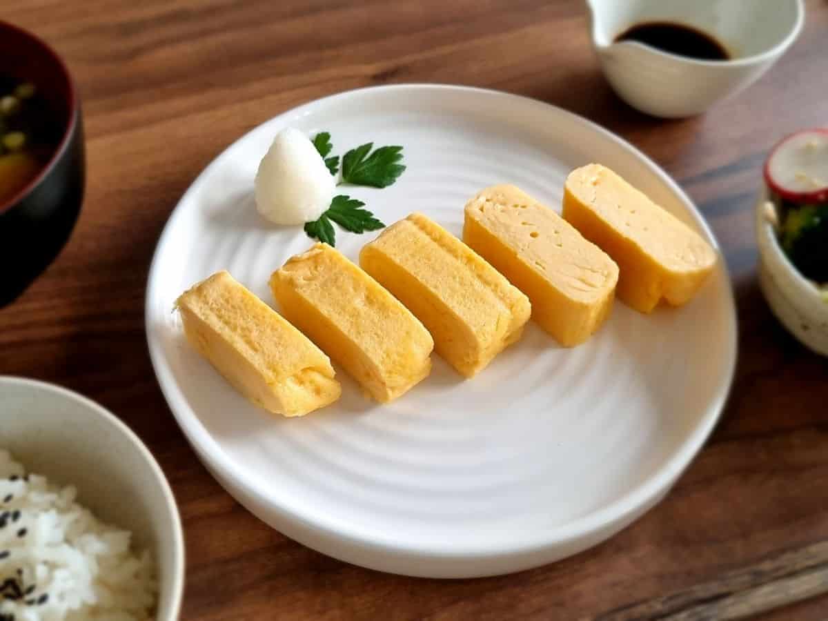 Sweet Rolled Omelette (Tamagoyaki)